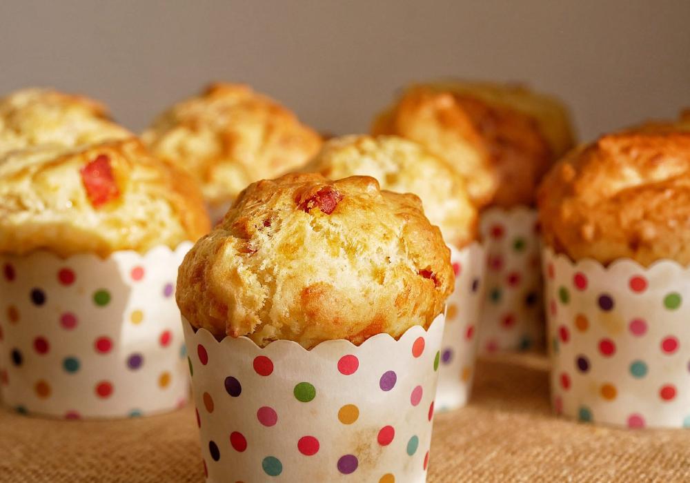 Muffins de chouriço e mozarella